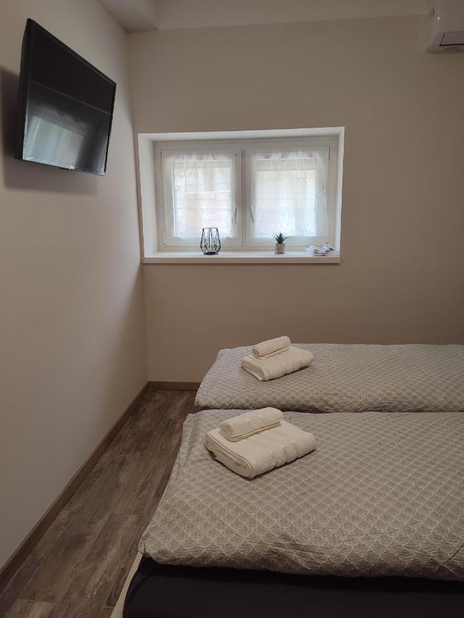 Voeroesko Apartmanhaz Balatonalmadi Luaran gambar