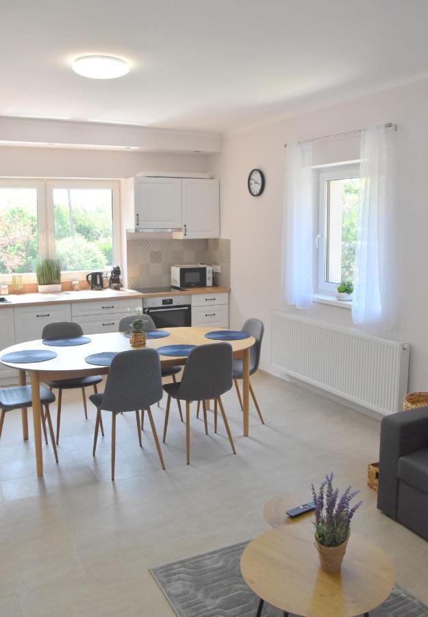Voeroesko Apartmanhaz Balatonalmadi Luaran gambar